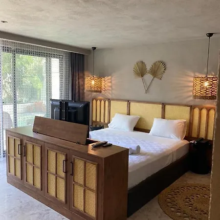 מלון Icon Sovalye Island פאטהיה